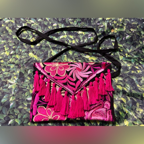 Mexican Floral Embroidered Crossbody/Clutch - Picture 2 of 5